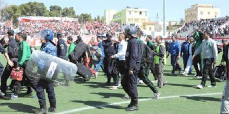 الجزائر تستعين بأئمة المساجد لحث المشجعين على نبذ العنف في الملاعب
